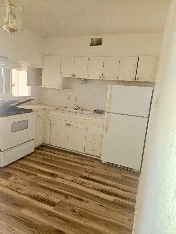 414 E Avenue A in Killeen, TX - Foto de edificio - Building Photo