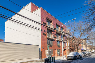 New Astoria 5-story building Apartments