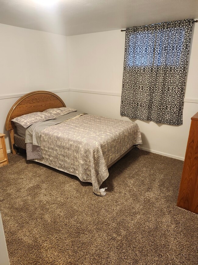 property at 830 Windmill Rd