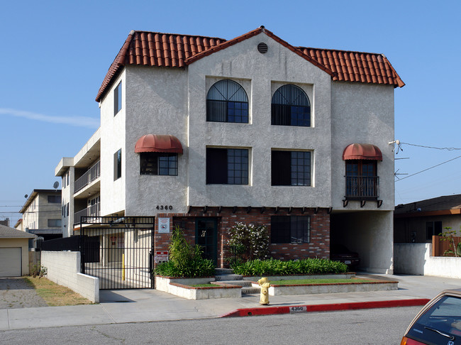 4360 W 137th St in Hawthorne, CA - Foto de edificio - Building Photo