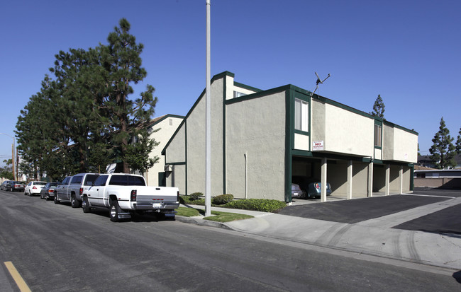 Cypress Greens Apartments in Cypress, CA - Building Photo - Building Photo