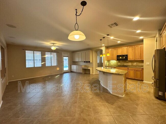 3691 E Kingbird Pl in Chandler, AZ - Foto de edificio - Building Photo