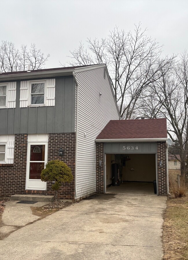 property at 5634 Robin Run