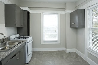 St. Charles Apartments in Mobile, AL - Building Photo - Interior Photo