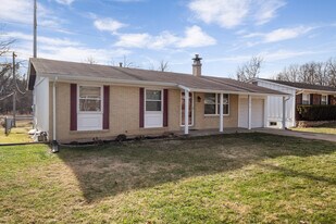 12010 Glenpark Dr in Maryland Heights, MO - Building Photo