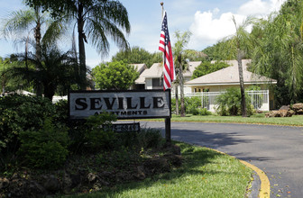 Seville Apartments in Ft. Myers, FL - Foto de edificio - Building Photo