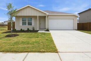 816 Bluffview Dr in Cleburne, TX - Building Photo