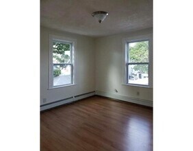 10 School St-Unit -2 in Attleboro, MA - Building Photo - Building Photo