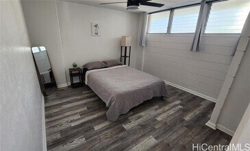 1702 Kewalo St in Honolulu, HI - Building Photo - Building Photo
