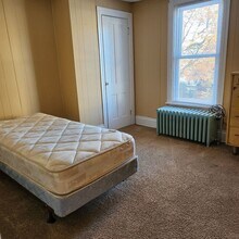 902 Oak St in Indiana, PA - Building Photo - Building Photo