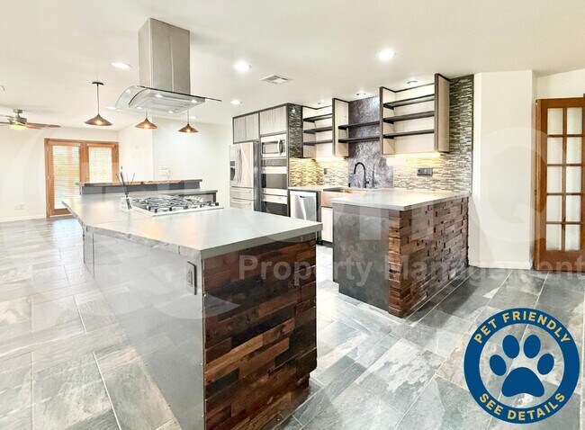 property at 4405 S Newberry Rd
