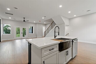 1007 E 33rd St in Houston, TX - Building Photo - Building Photo