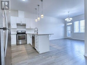 75 Cannery Dr in Niagara-On-The-Lake, ON - Building Photo - Building Photo