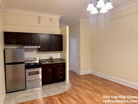 62 Boylston St, Unit 724 in Boston, MA - Building Photo