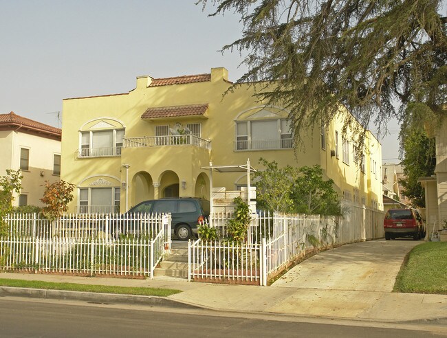 1516-1522 S Van Ness Ave in Los Angeles, CA - Foto de edificio - Building Photo