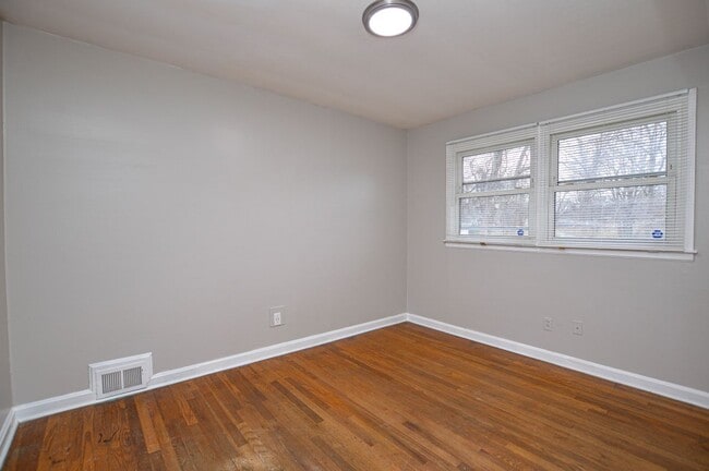 532 Homewood Ave in Burlington, NC - Foto de edificio - Building Photo