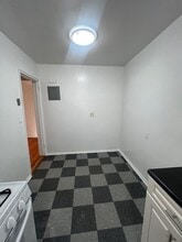 157 White Plains Rd in Tarrytown, NY - Building Photo - Building Photo