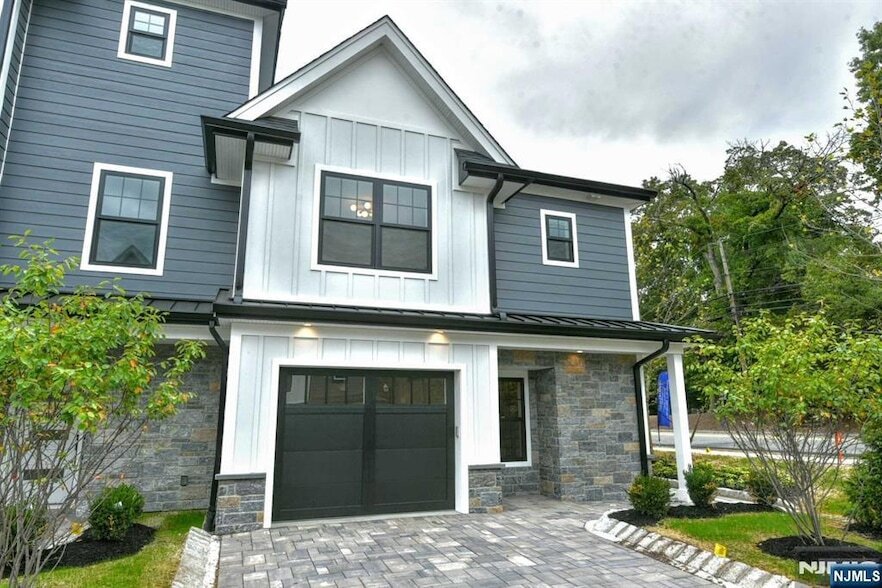 234 Rivervale Rd, Unit 102-A in River Vale, NJ - Building Photo