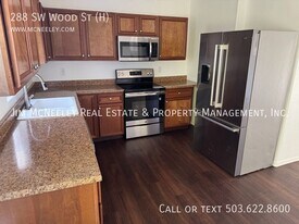 288 SW Wood St in Hillsboro, OR - Building Photo
