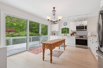 73 Copeces Ln in East Hampton, NY - Building Photo - Building Photo