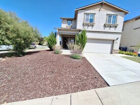 330 Alboran Sea Cir in Sacramento, CA - Building Photo