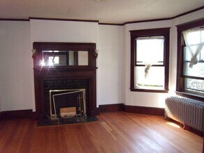 79 College Ave, Unit #2 in Somerville, MA - Building Photo - Building Photo