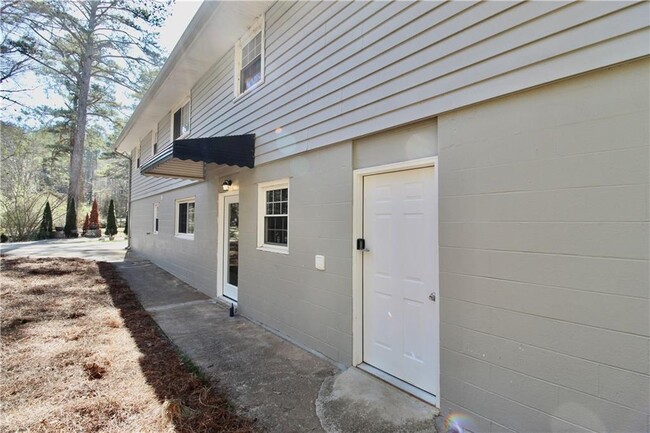 283 Old Acworth Rd in Dallas, GA - Building Photo - Building Photo