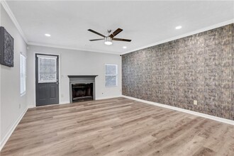 3242 Kingswood Glen in Decatur, GA - Building Photo - Building Photo
