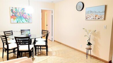 17011 N Bay Rd, Unit 107 in Sunny Isles Beach, FL - Foto de edificio - Building Photo