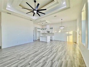 2304 E Tamarindo Dr in Hidalgo, TX - Foto de edificio - Building Photo