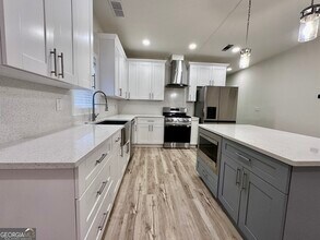 942 Parsons St SW in Atlanta, GA - Building Photo - Building Photo
