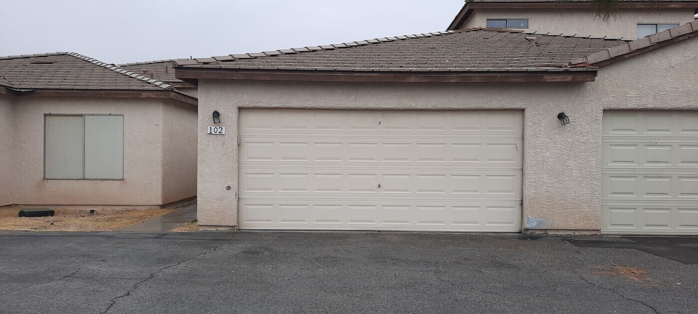 4430 E Van Buren Ave, Unit 102 Photo