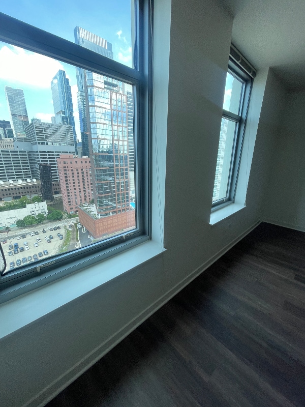property at 579 W Kinzie St