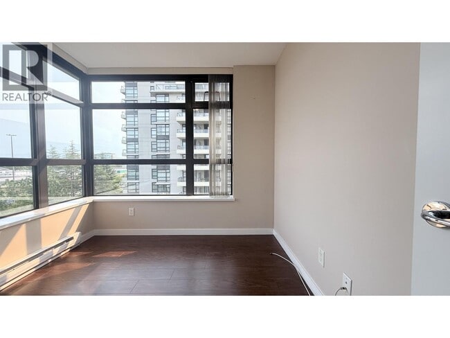 8120 Lansdowne Rd in Richmond, BC - Building Photo - Building Photo