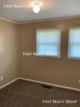 1498 Elaine St in Dayton, OH - Building Photo - Building Photo