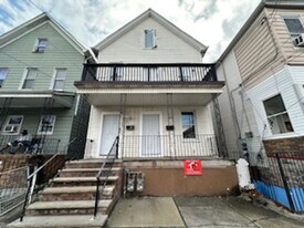 532 Livingston St in Elizabeth, NJ - Building Photo