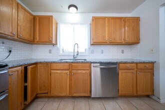 1383 Sage Ln in Shakopee, MN - Building Photo - Building Photo