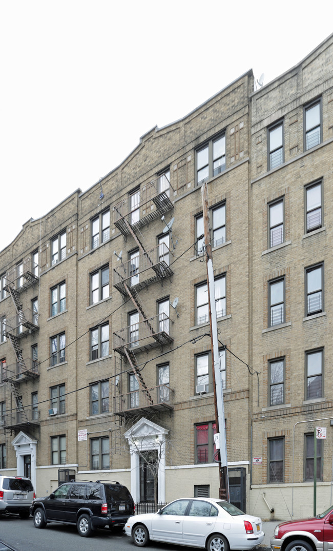 265 E 201st in Bronx, NY - Building Photo - Building Photo