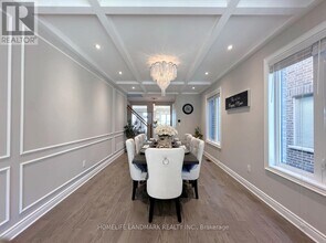 88 Hartney Dr in Richmond Hill, ON - Building Photo - Building Photo