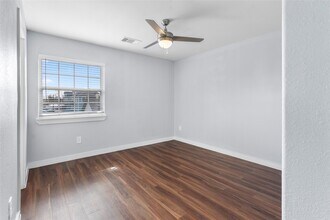 6809 Glass St in Houston, TX - Foto de edificio - Building Photo