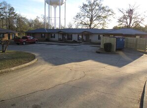 206 Edgewood Dr in Fort Deposit, AL - Building Photo - Building Photo