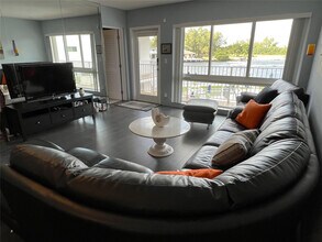 999 N Riverside Dr in Pompano Beach, FL - Building Photo - Building Photo