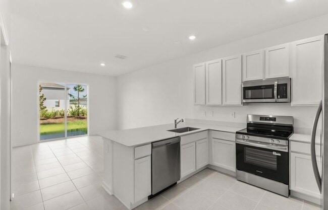 2865 Pierr St in Davenport, FL - Foto de edificio - Building Photo