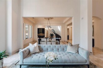 9006 Rockbrook Dr in Dallas, TX - Building Photo - Building Photo