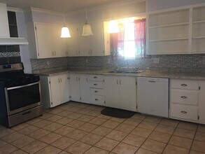 757 E N 11th St in Abilene, TX - Building Photo - Building Photo
