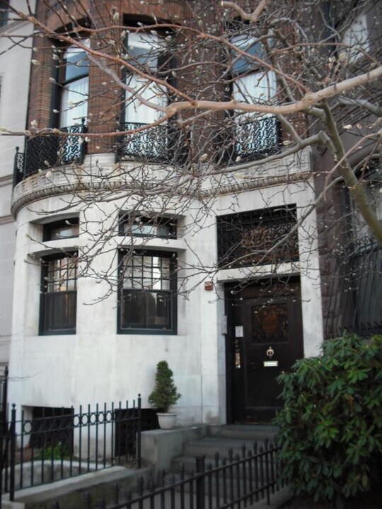 306 Commonwealth Ave, Unit 1 in Boston, MA - Building Photo