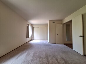 679 Timberpine Ave in Sunnyvale, CA - Foto de edificio - Building Photo