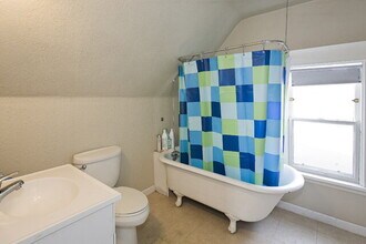 2309 Cole Ave SE in Minneapolis, MN - Foto de edificio - Building Photo