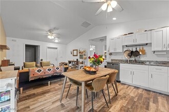 27433 Las Lomas Dr in Punta Gorda, FL - Building Photo - Building Photo