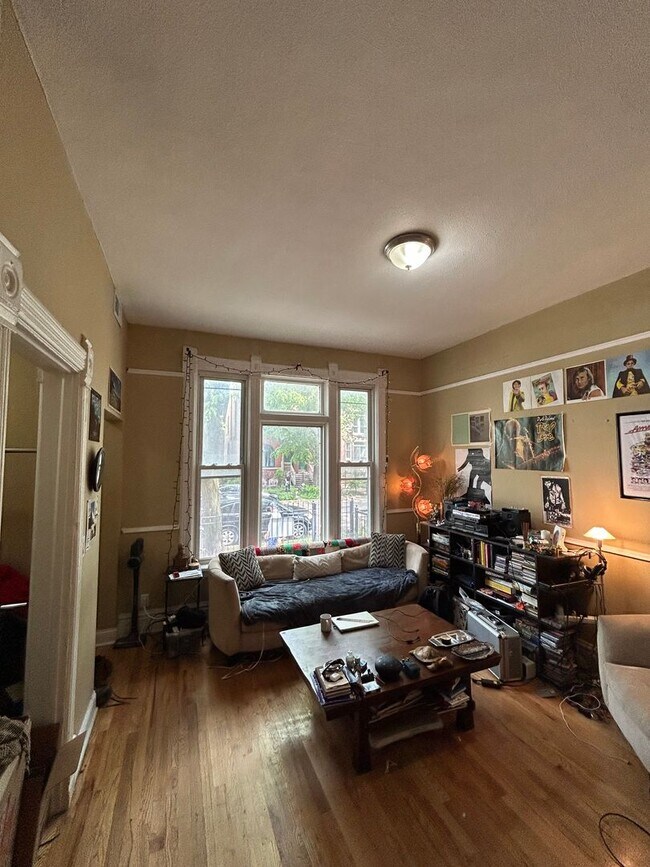 property at 1037 W Newport Ave